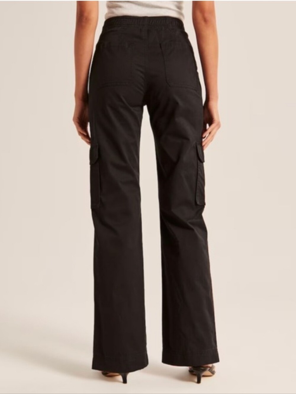 Abercrombie & Fitch Black High Rise Relaxed Cargo Utility Pants - Picture 2 of 11
